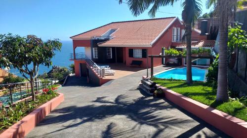 Pleasant Apartment with Private Pool in Lombo Do Doutor 50 m — 4-Star Luxury Hotel in Calheta, Portugal