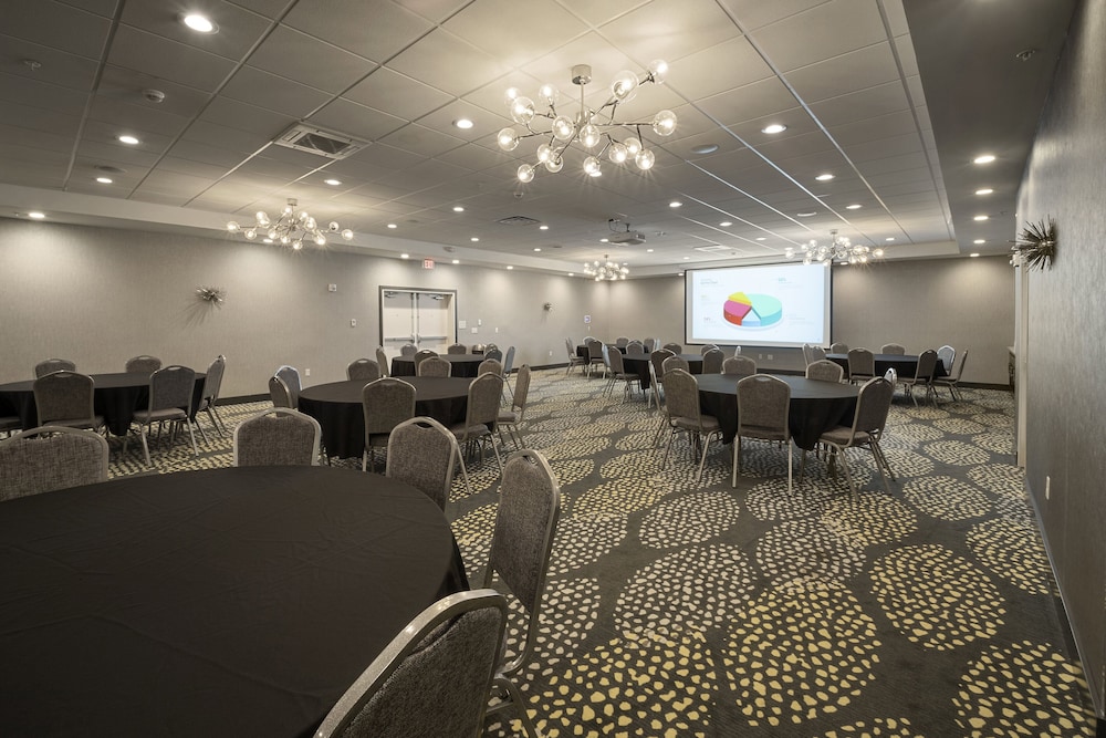 Holiday Inn & Suites Decatur Forsyth by IHG - photo 57