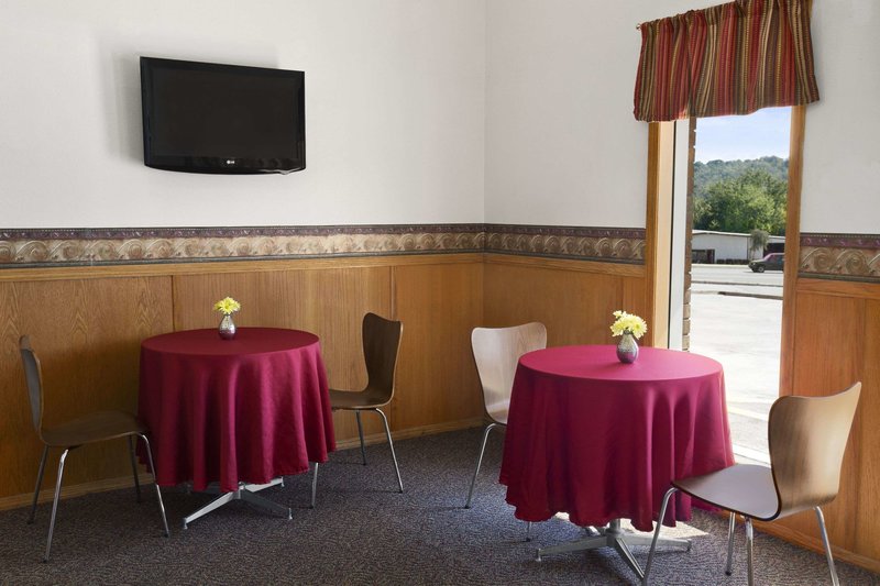 Super 8 by Wyndham Batesville - photo 19