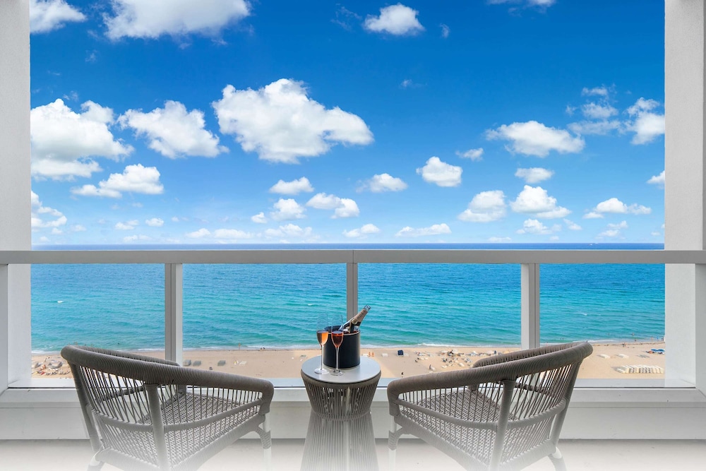 Fontainebleau Miami Beach Private Luxury Suites - photo 434