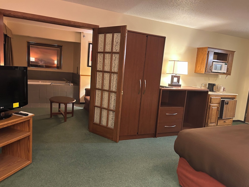 AmericInn by Wyndham Blackduck - photo 35