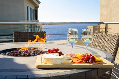 Coastal Escape Ping Pong Bikes and Steps to Sand — 4-Star Luxury Hotel in San Diego, United States