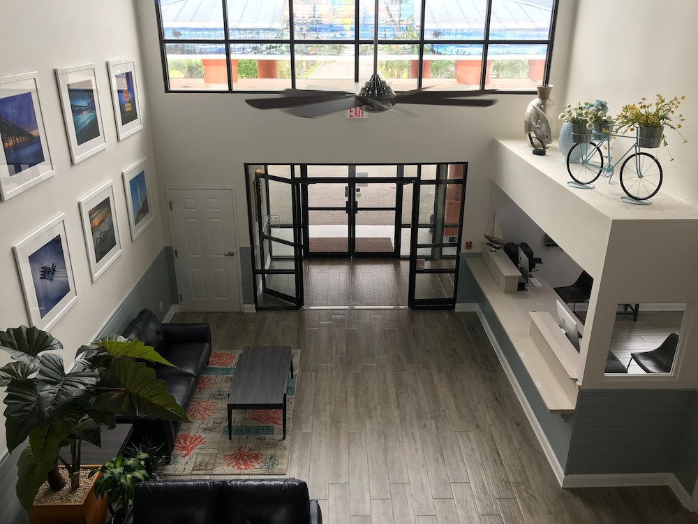 Hotel Pensacola - photo 2