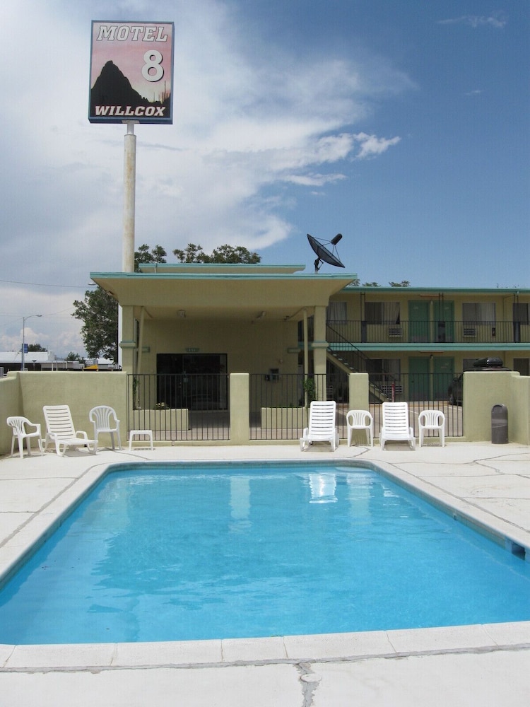 Motel 8 Willcox - photo 24