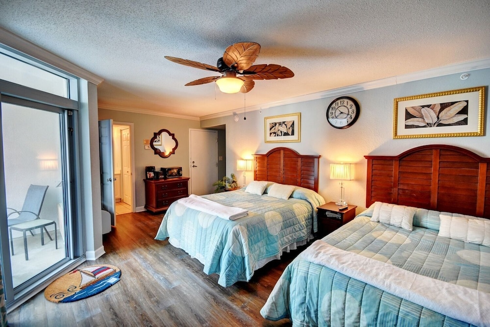 Grand Atlantic Resort 601 Efficiency Studio Bedroom Condo by RedAwning - photo 2