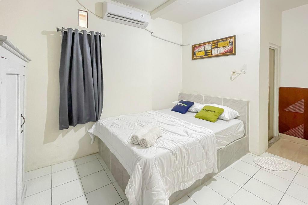 Urbanview Grey CSB Mall Cirebon in Cirebon, Indonesia