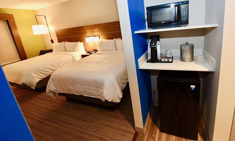 Holiday Inn Express & Suites Perryville by IHG - photo 19