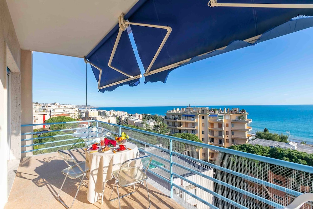 Sofy Apartment Sea View — 4-Star Luxury Hotel in San Remo, Italy