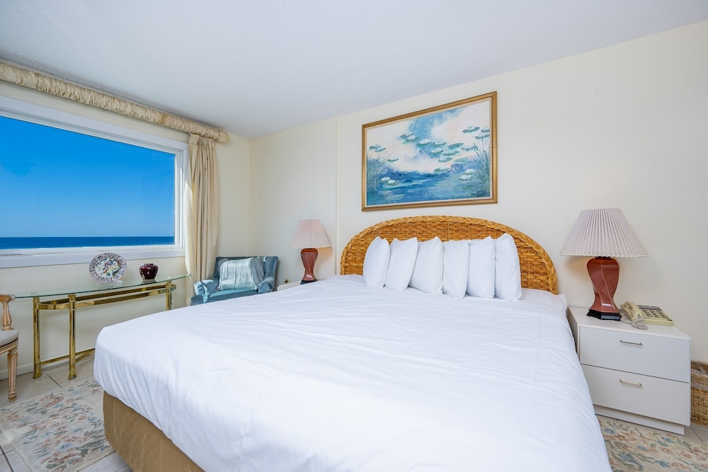 Driftwood Towers 6d 2 Bedroom Condo - photo 3