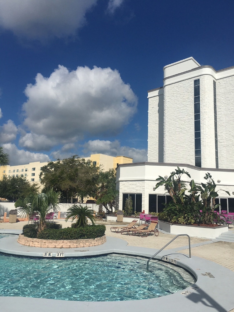 Crowne Plaza Orlando Lake Buena Vista by IHG - photo 44