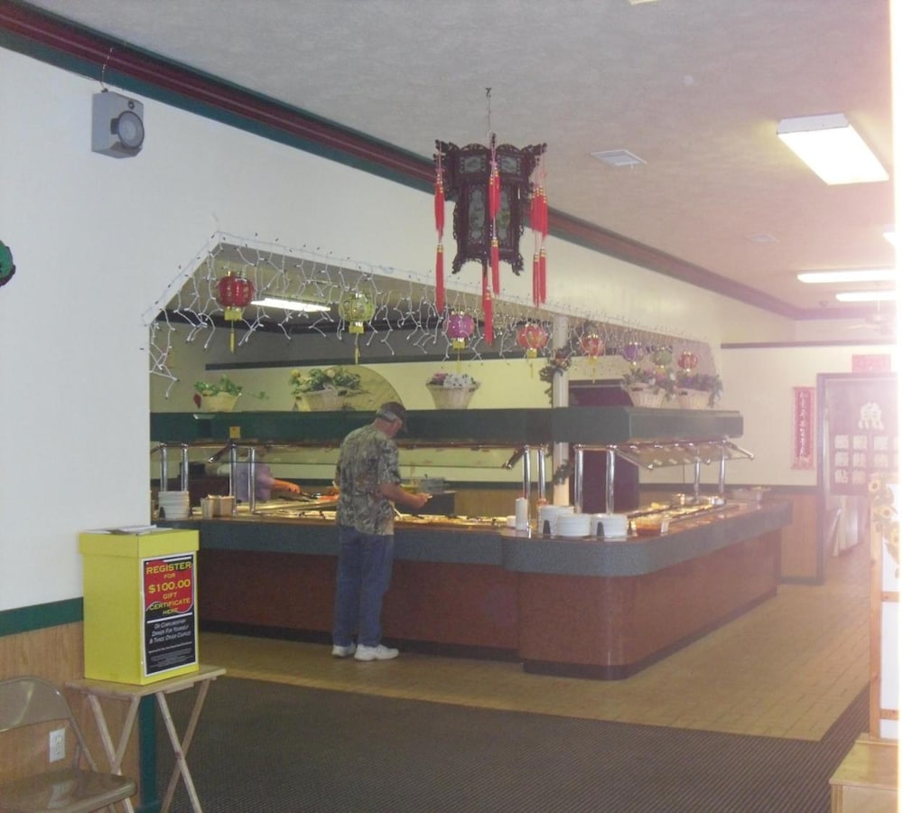 Holiday Terrace Motel - photo 40