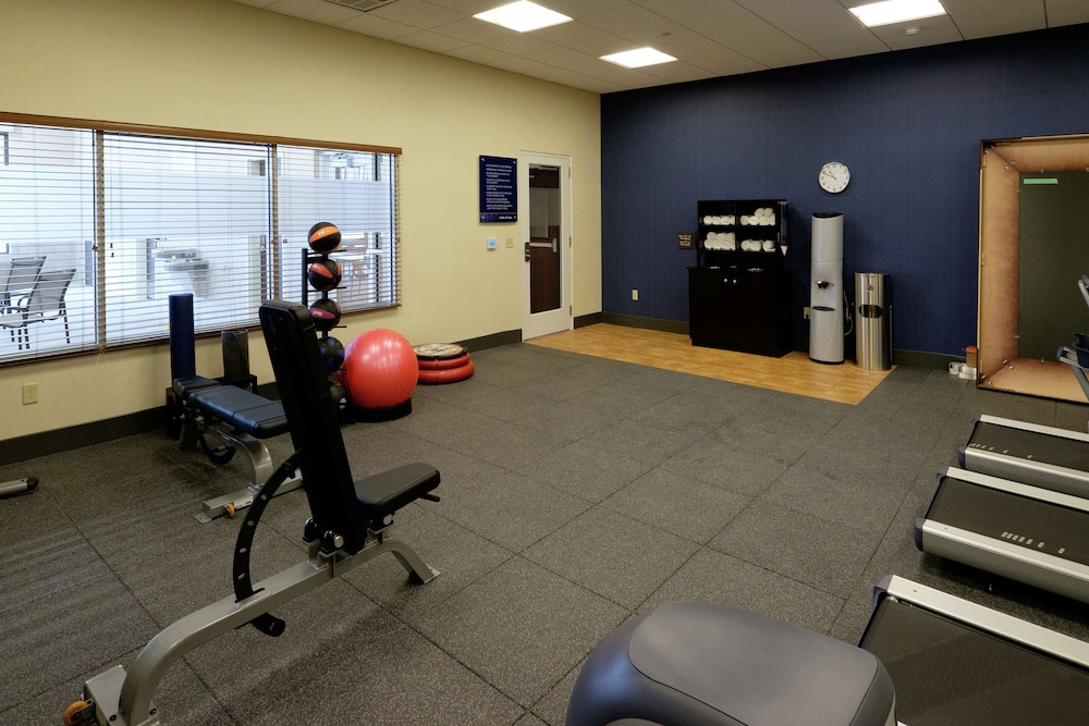 Hampton Inn Green Bay Downtown - photo 48