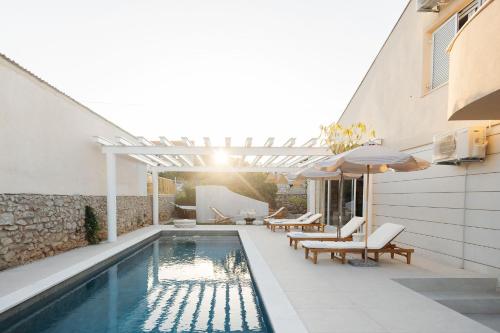 Luxurious Villa Ksenia with Pool Murter — 4-Star Luxury Hotel in Murter, Croatia