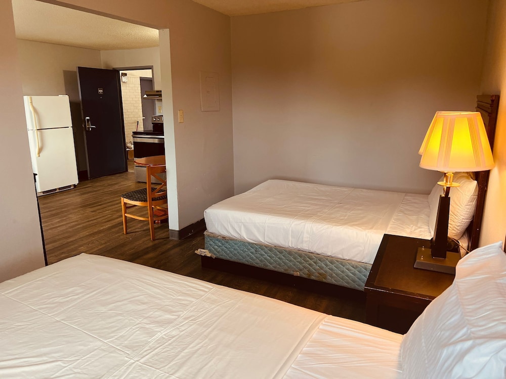 Palace Inn & Suites Newport News Jefferson Ave - photo 9