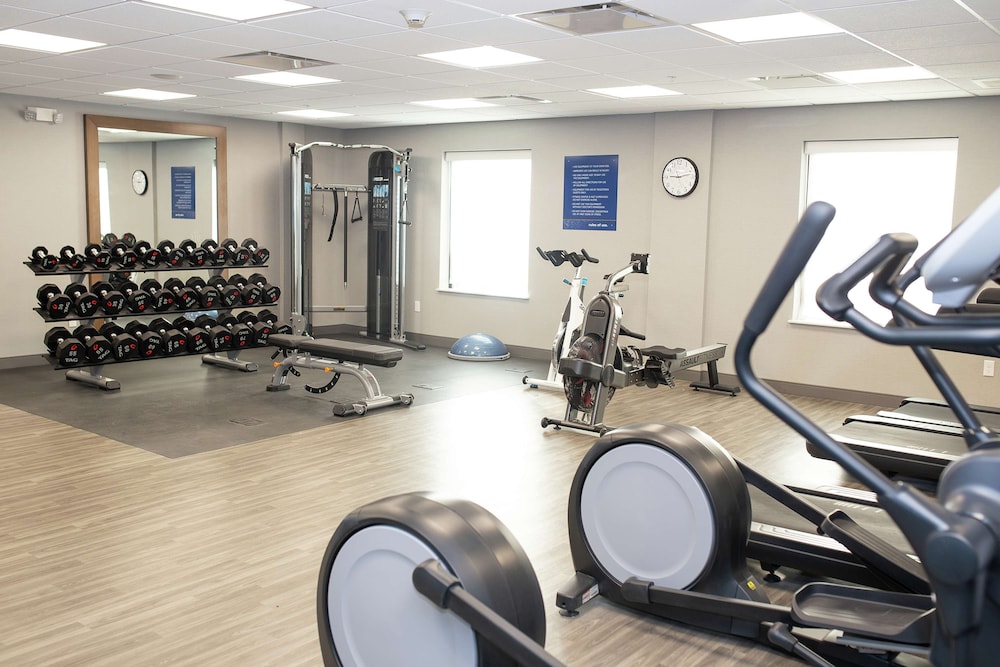 Hampton Inn & Suites Dundee - photo 43