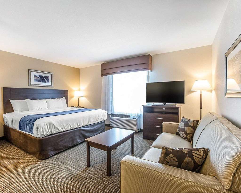 MainStay Suites Cartersville Emerson Lake Point - photo 2