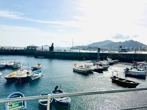 Luminoso Piso Con Vistas Al Puerto — Castro Urdiales