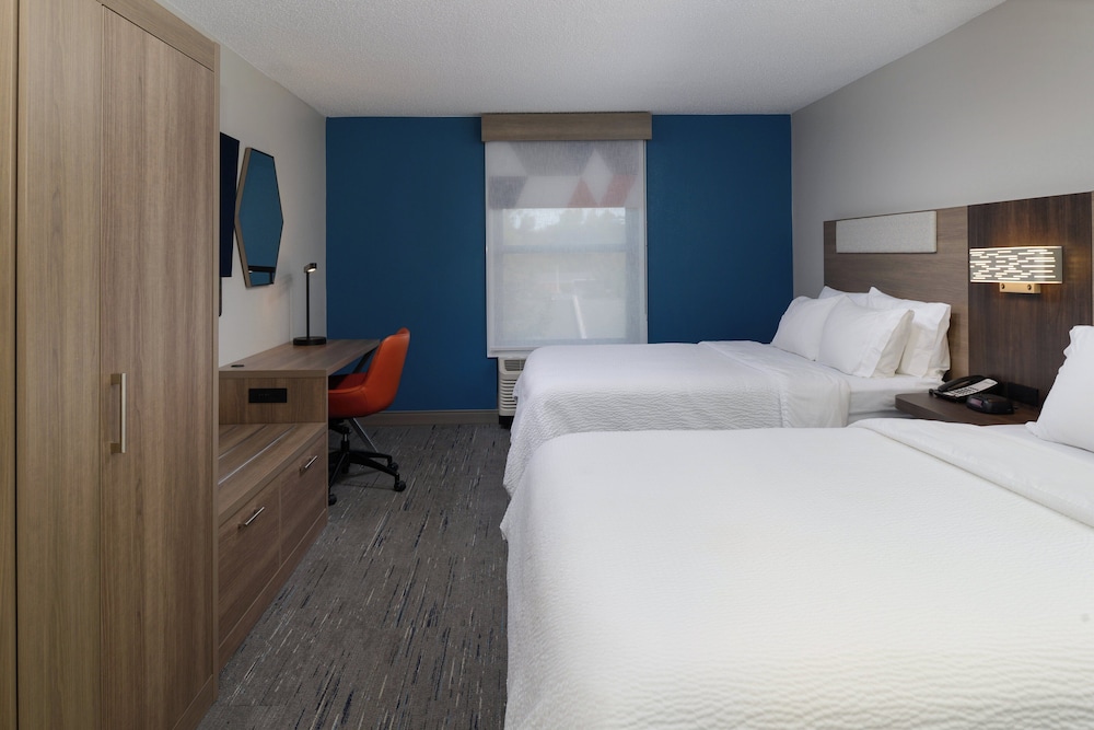 Holiday Inn Express Hotel and Suites Marysville by IHG - photo 16