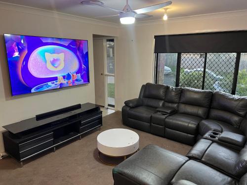 Easy Access accomodation - carbon neutral hotel in Bellbird Park