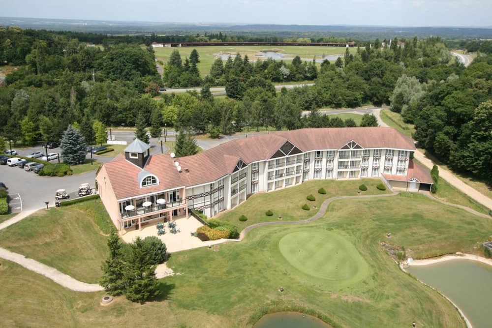 Golf Hotel de Mont Griffon — hotel in Luzarches