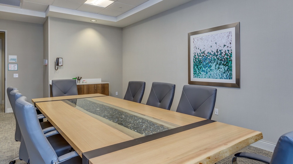 Holiday Inn & Suites Bellingham by IHG - photo 87