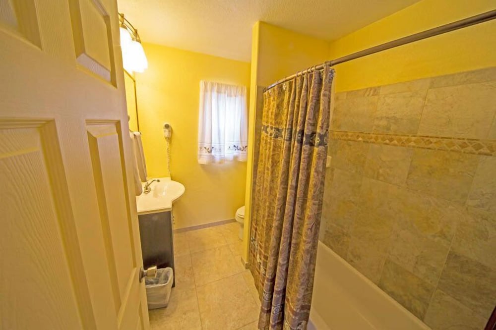 Rainbow Lodge and Inn - photo 41