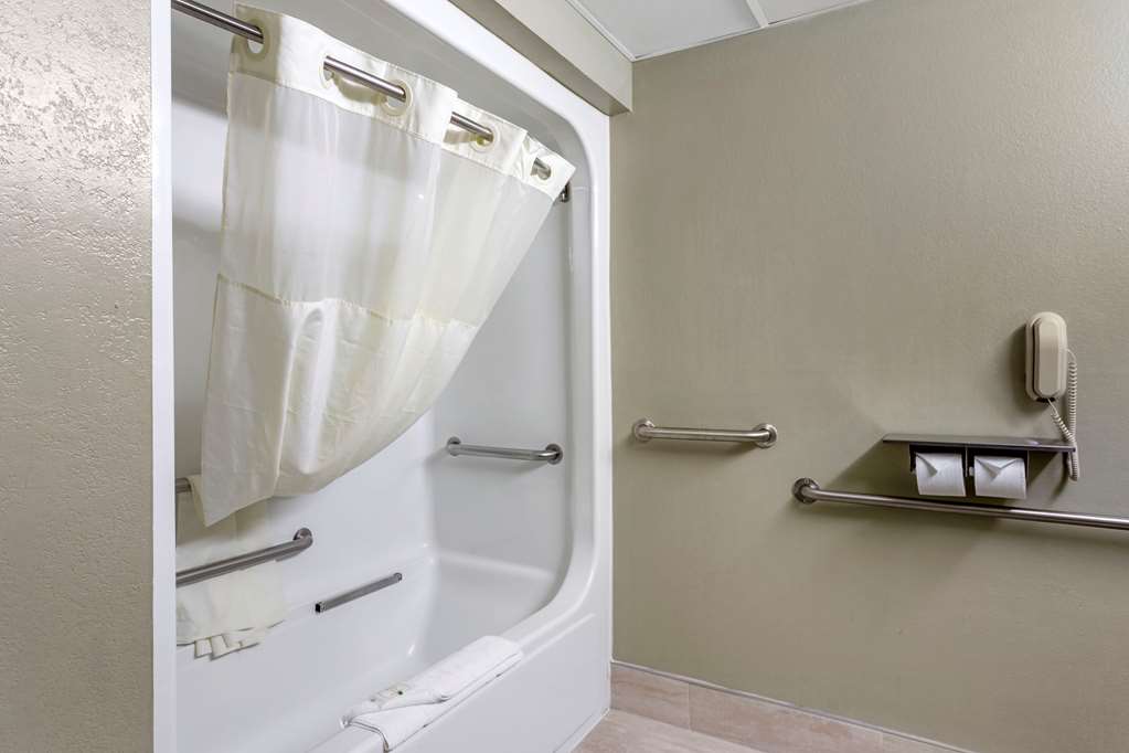 Quality Inn St. Robert Ft. Leonard Wood - photo 21