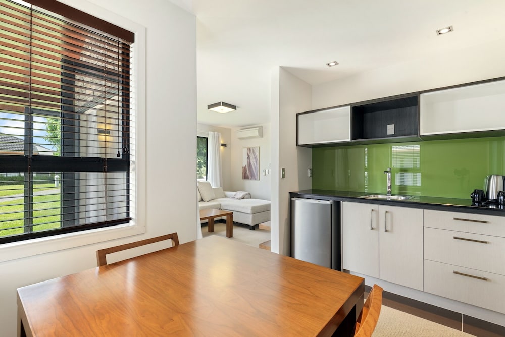 Lakeside Health & Wellness Resort in Cambridge, New Zealand