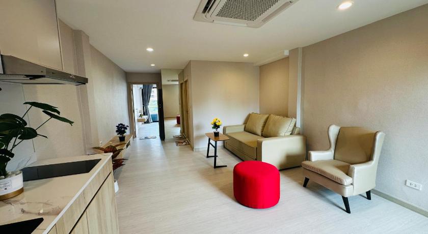 New Ekamai Thonglor Luxury Home near 711 BTS Mall