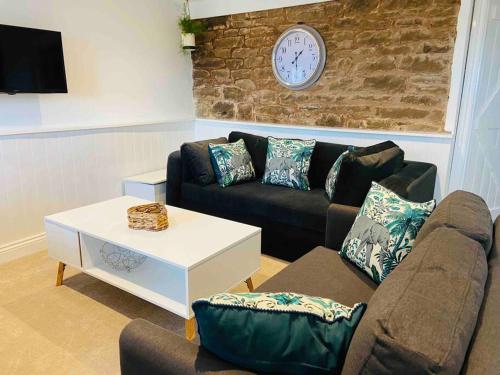 The Mill Stylish Rural Apartment with Beautiful Views — 4-Star Luxury Hotel in Hereford, United Kingdom