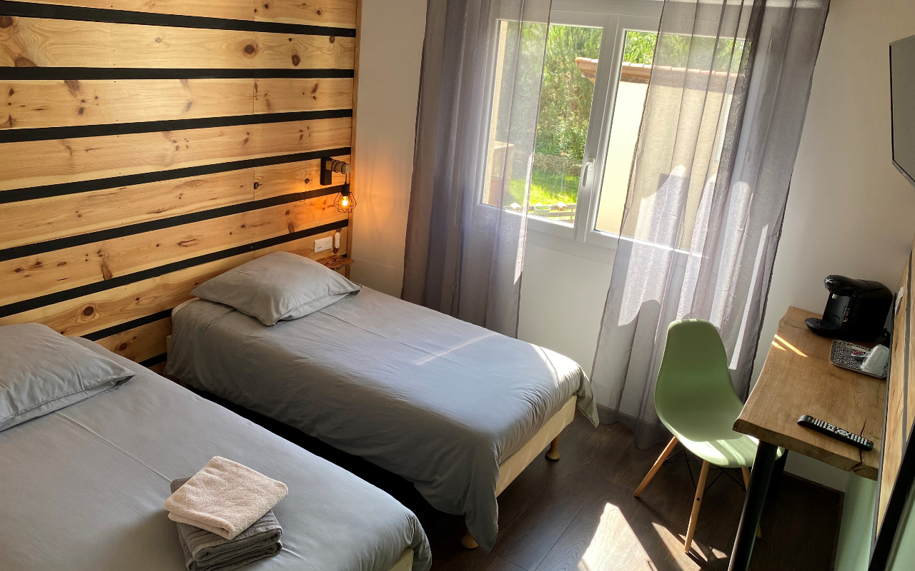 Logis Hôtel Paris Madrid — Biarritz — photo 5