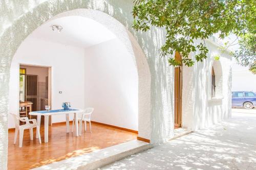 Villa Kareema 1A con accesso diretto alla Spiaggia di San Pietro in Bevagna — 4-Star Luxury Hotel in Manduria, Italy