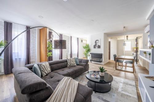 Exclusive & Central Duplex Residence by Prestige Homes — 4-Star Luxury Hotel in Budapest, Hungary