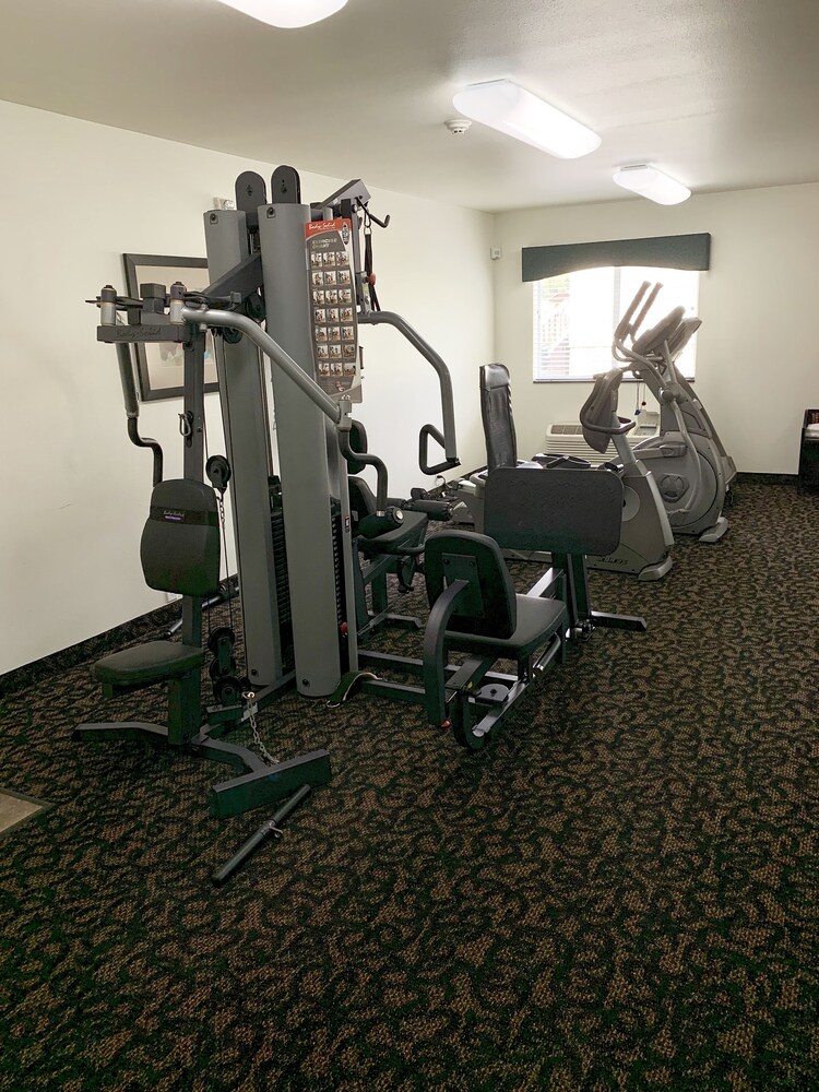 Oak Tree Inn - photo 21