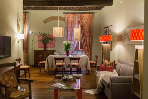Duomo Luxury Apartment Orvieto — 4-Star Luxury Hotel in Orvieto, Italy
