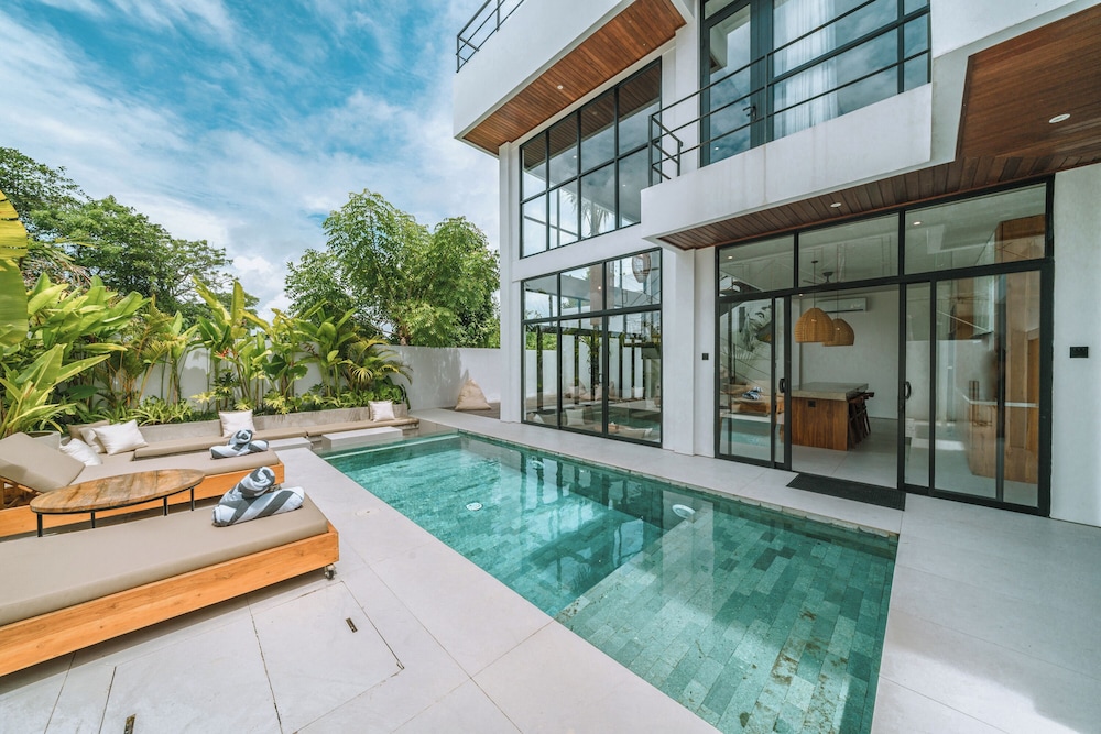 Villa Baliwood Splendid 2br Villa — 4-Star Luxury Hotel in Canggu, Indonesia