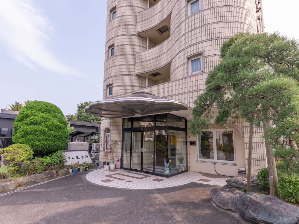 Oyo Hotel Sankoen — Hitachi