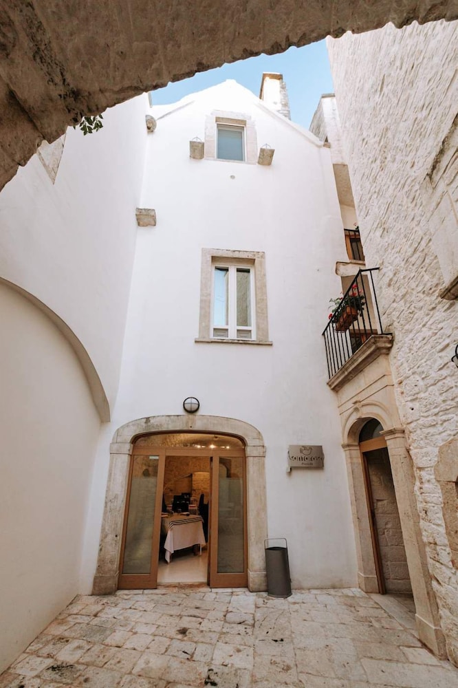 Santarosa Relais — 4-Star Luxury Hotel in Noci, Italy