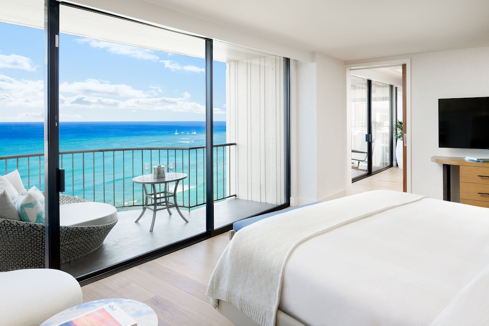 Waikiki Beach Marriott Resort & Spa - photo 25