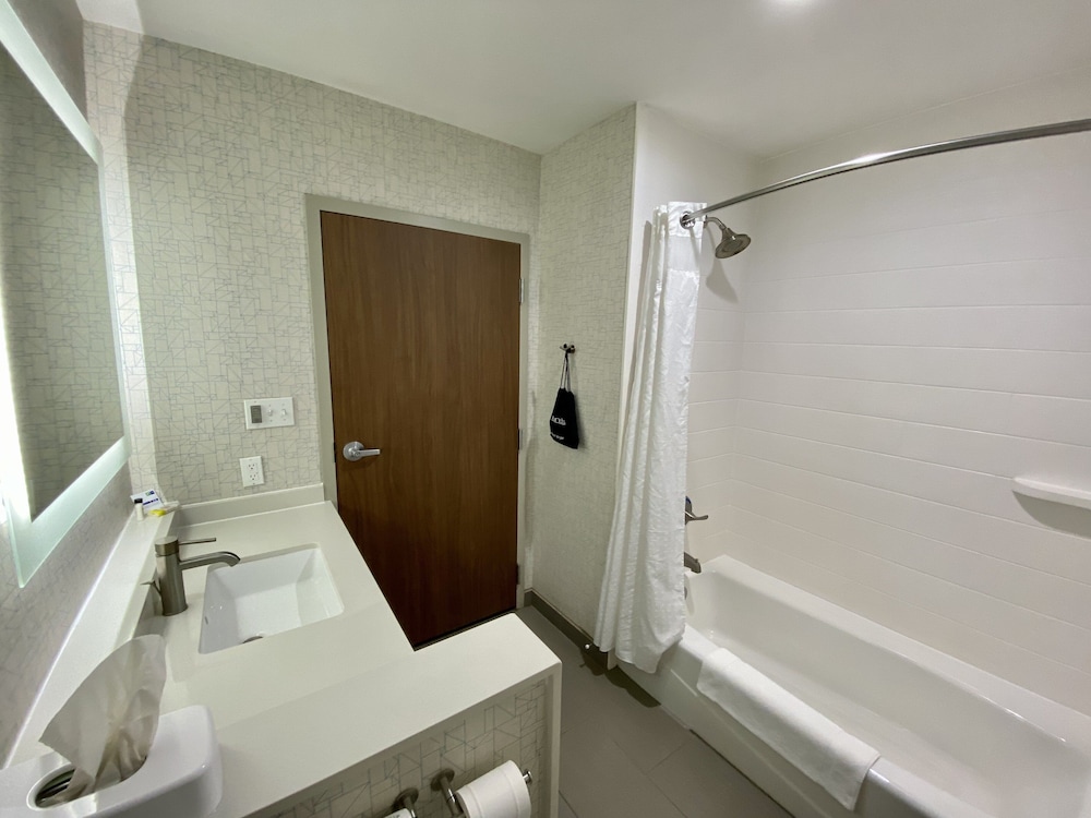Holiday Inn Express Pineville Alexandria Area by IHG - photo 42