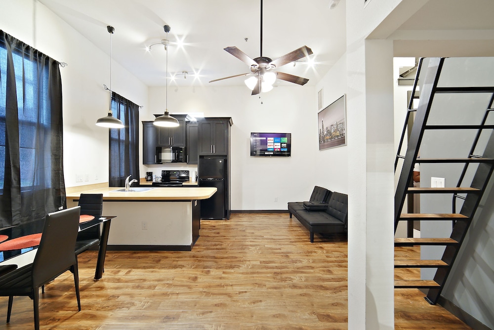 Old West Lofts Down Town Tampa - photo 22