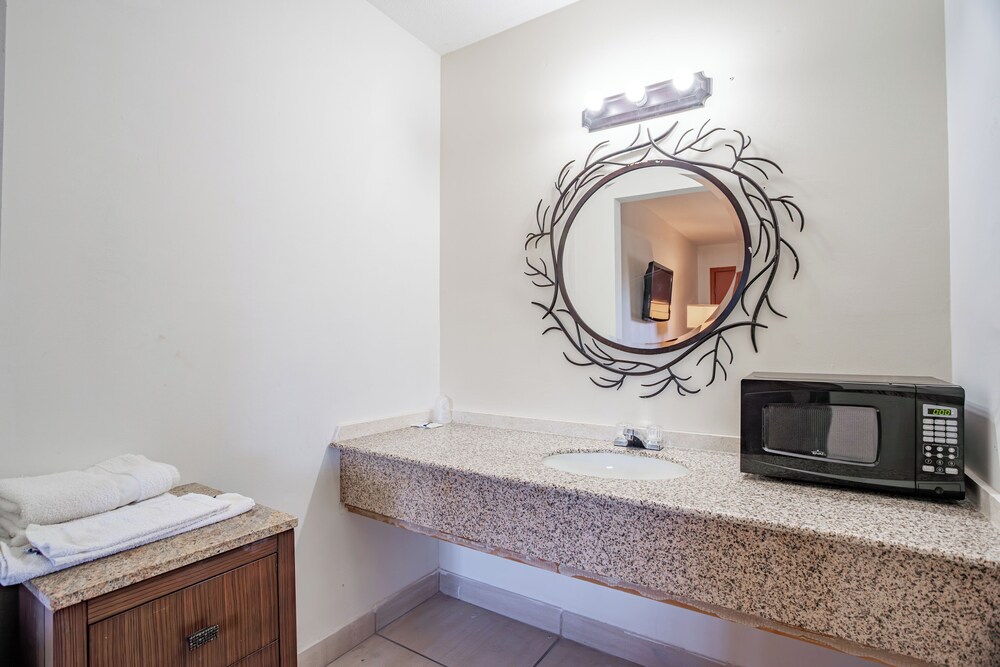 Southern Inn By OYO Walterboro I 95 - photo 24