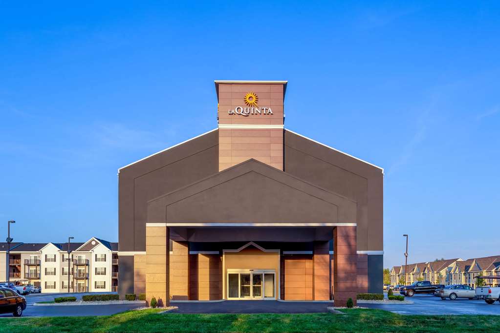La Quinta Inn & Suites by Wyndham Columbus West Hilliard - featured photo