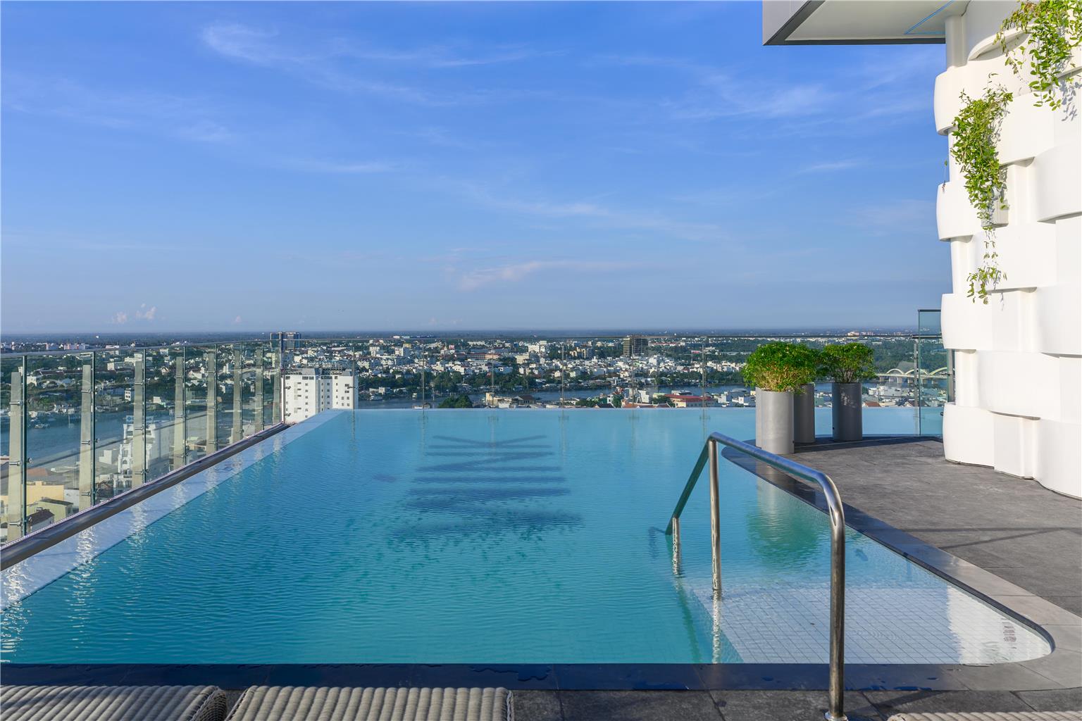 Wink Cantho Centre Unscripted by Hyatt 24 Hours stay — 4-Star Luxury Hotel in Can Tho, Vietnam