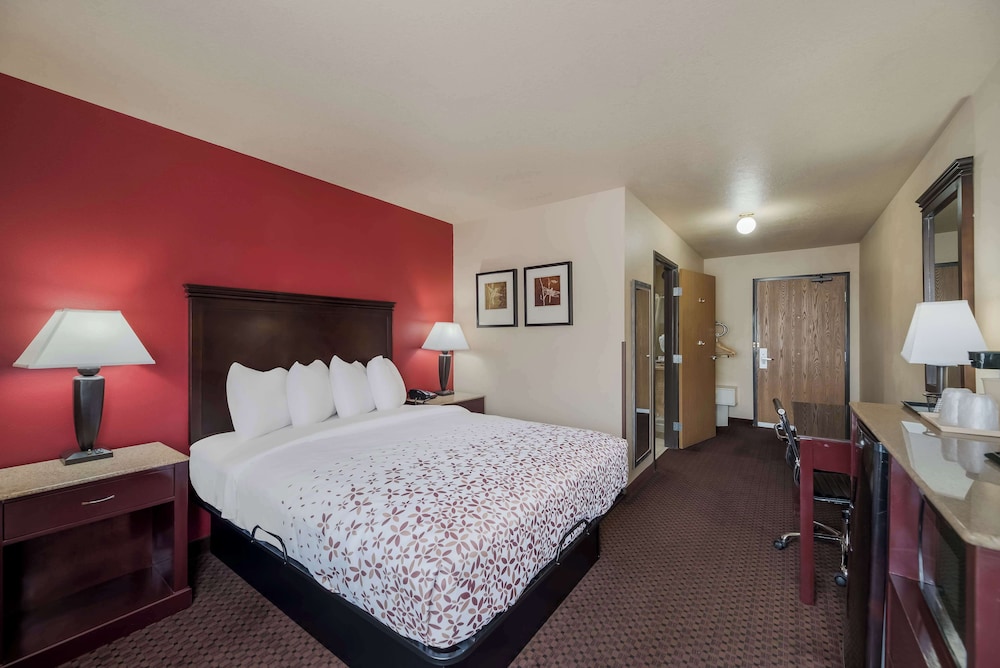 SureStay Plus Hotel by Best Western Silver City - photo 17