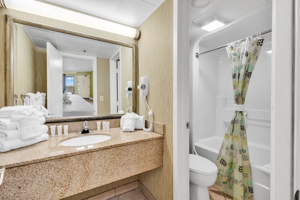 Beach front Condos Located in the Caribbean Resort with Pool and Lazy River - photo 18