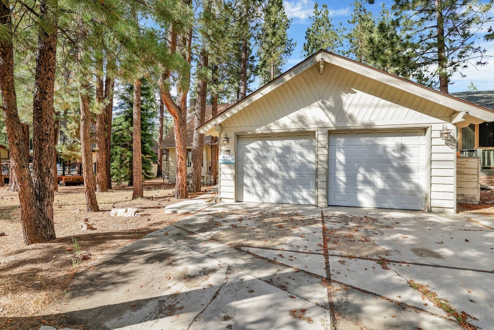 ALL Season Alpine Retreat #1184 in Big Bear Lake, United States