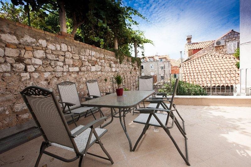 Apartment Naval
