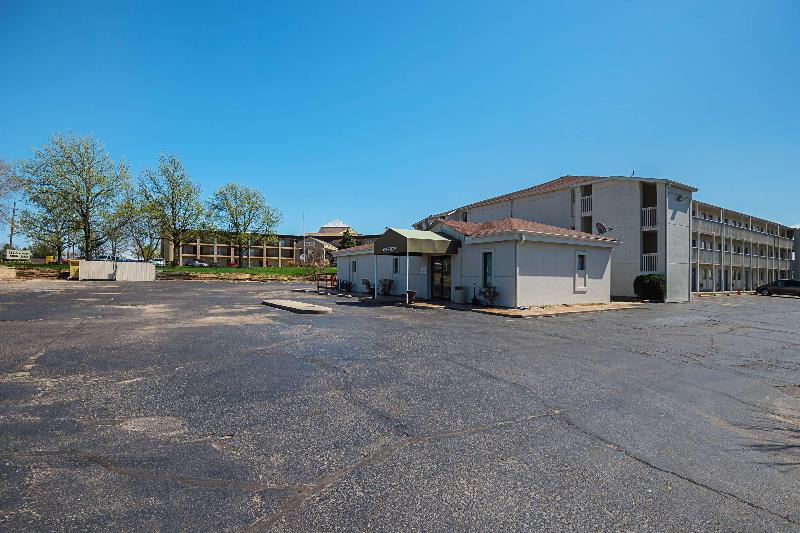 Motel 6 Blue Springs MO - photo 9