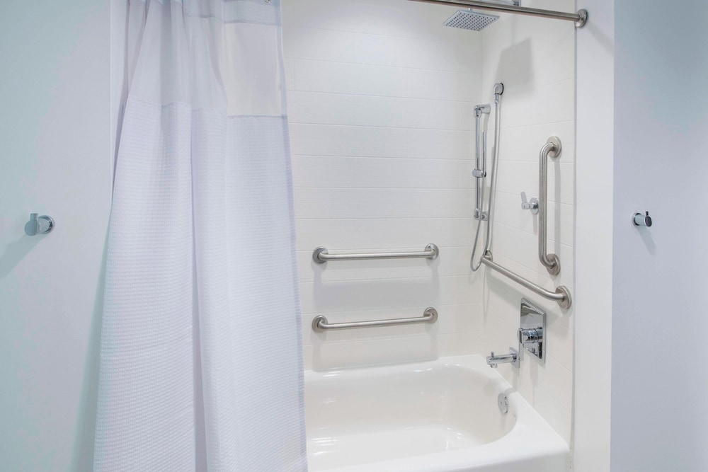 SpringHill Suites by Marriott Navarre Oceanfront - photo 29